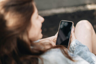 Reclaim focus with digital minimalism